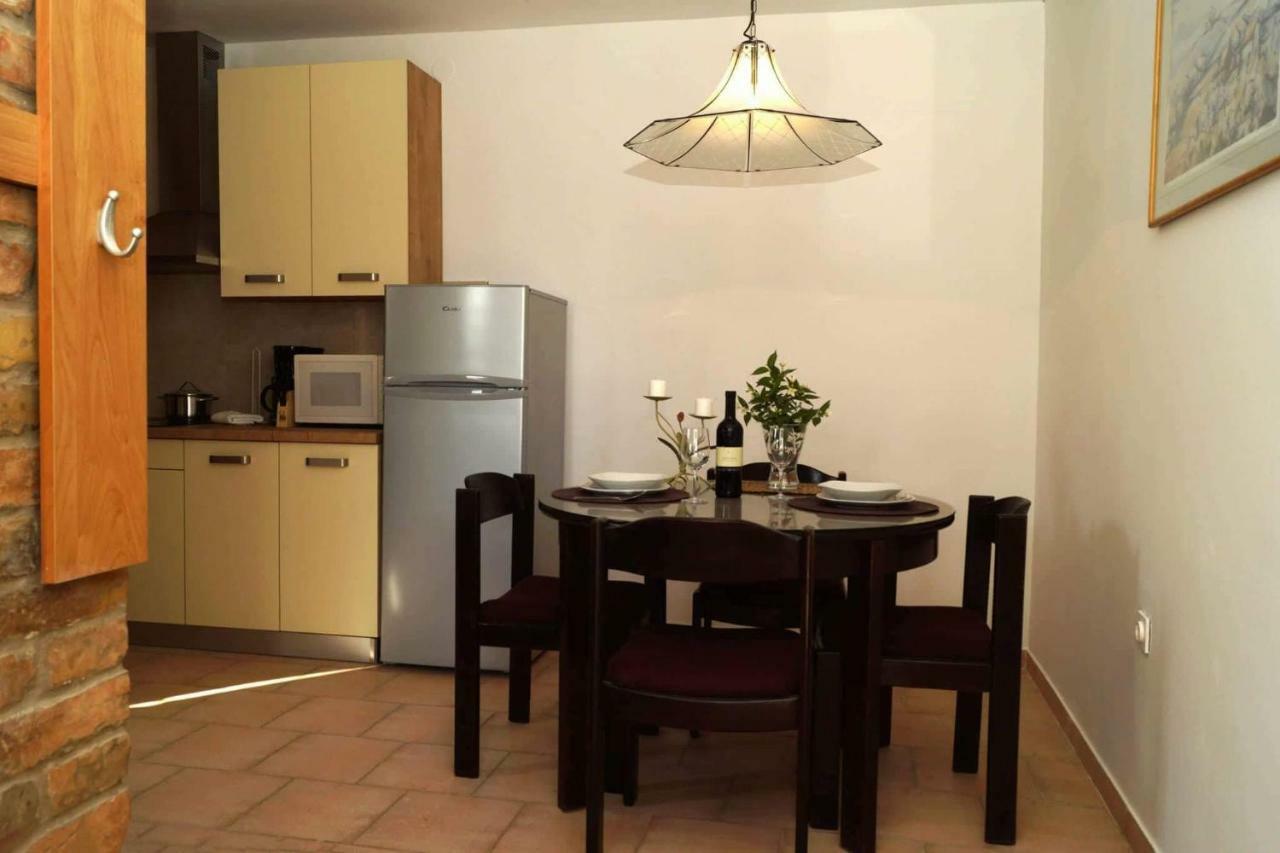 Apartament Apartman Eric Pula Zewnętrze zdjęcie