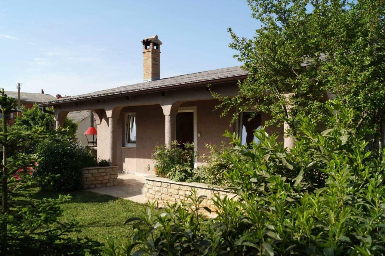 Apartament Apartman Eric Pula Zewnętrze zdjęcie