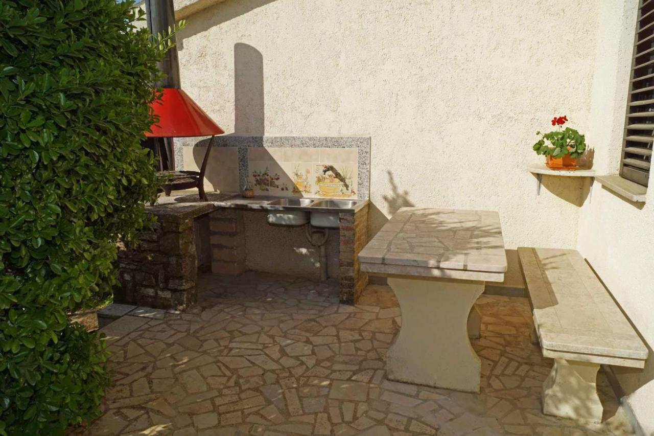 Apartament Apartman Eric Pula Zewnętrze zdjęcie